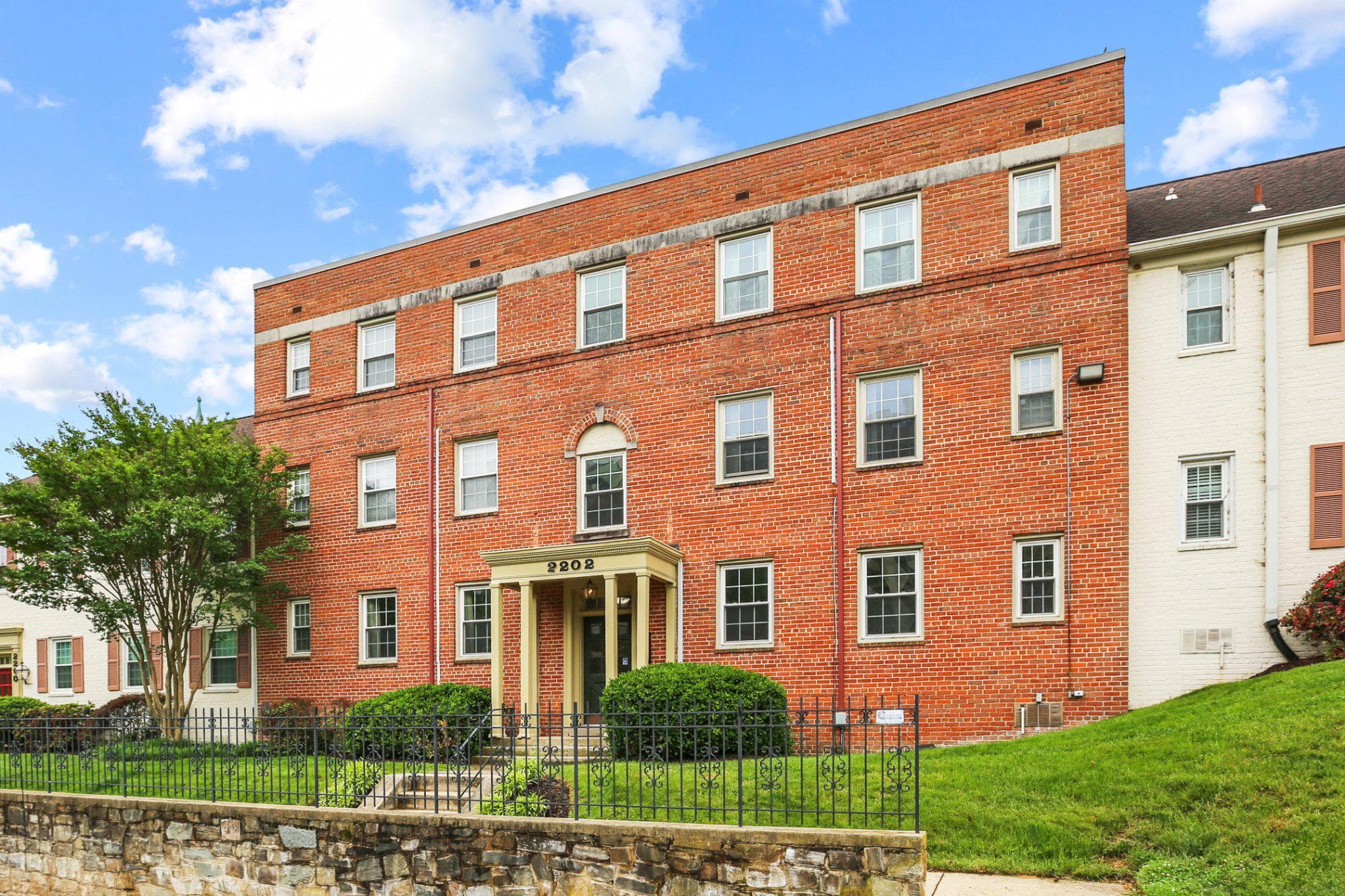2202 Colston Dr, Silver Spring, MD 20910-2504, United States