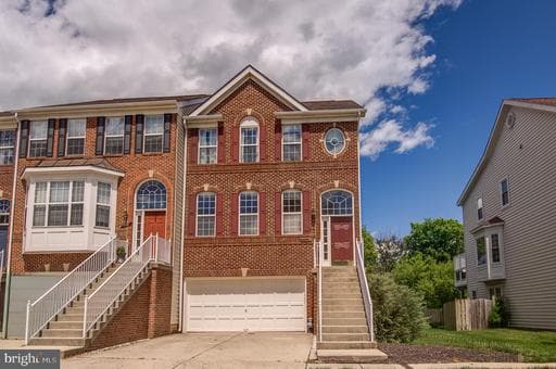 180 SPENCER TERRACE - Photo 1