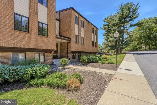 1811 SNOW MEADOW LANE T-2