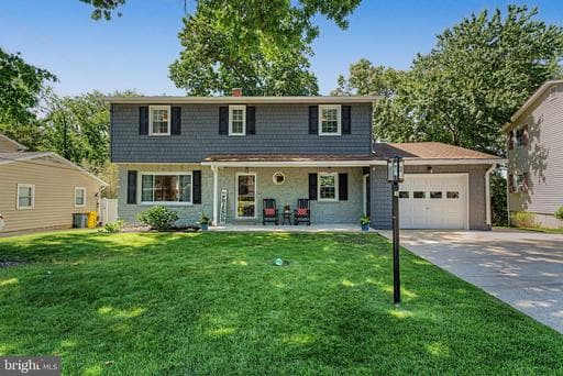564 WILLIAMSBURG LANE - Photo 1