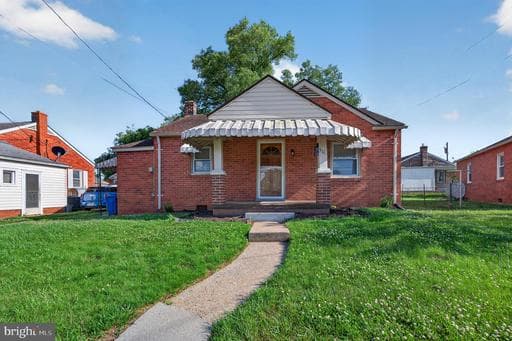511 E 6TH STREET - Photo 1