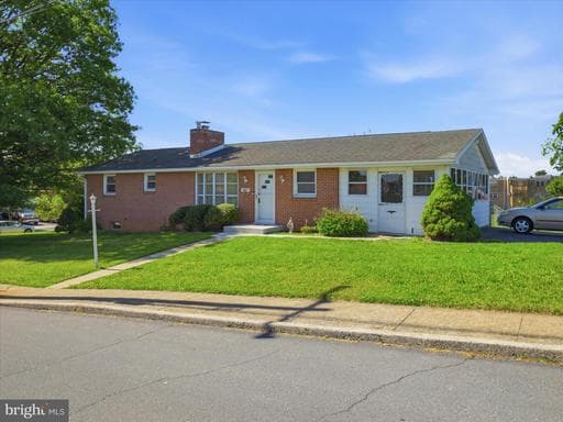 507 E FRANKLIN STREET - Photo 1