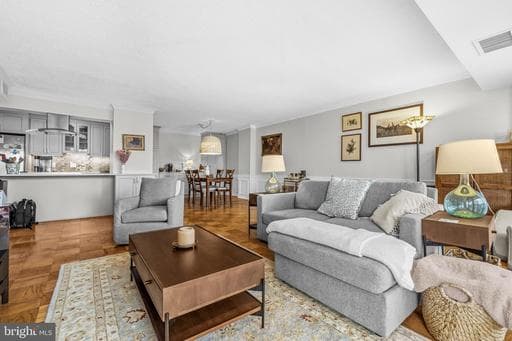 3800 FAIRFAX DRIVE 1105