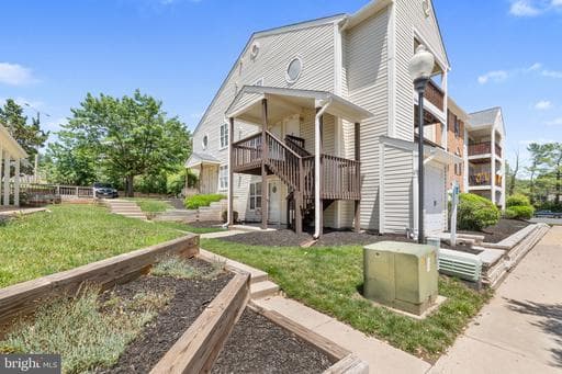 9393 SCARLET OAK DRIVE - Photo 1