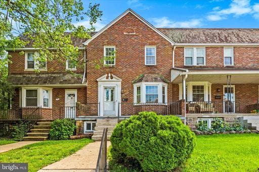 18 N SYMINGTON AVENUE - Photo 1