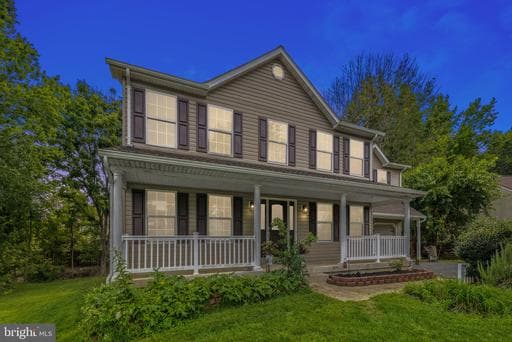 18 PICKOS PLACE - Photo 1