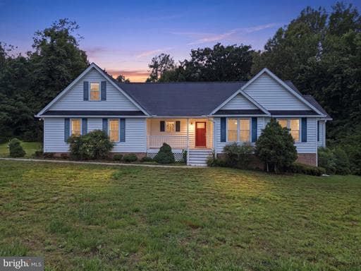 555 CLEMENTS DR - Photo 1