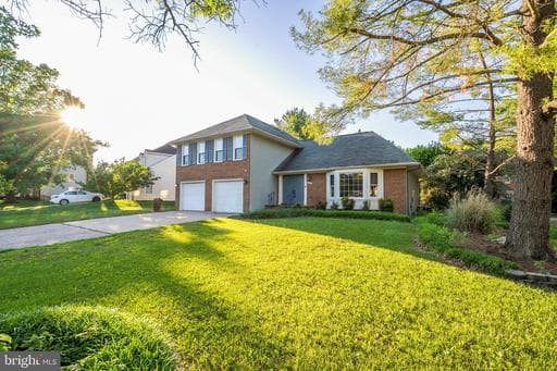 25 WHITTINGHAM CIRCLE - Photo 1