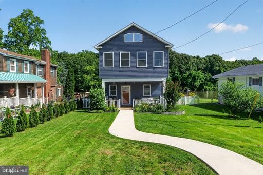 1914 POPLAR ROAD - Photo 1