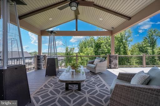 7031 EAGLEHEAD DRIVE - Photo 1