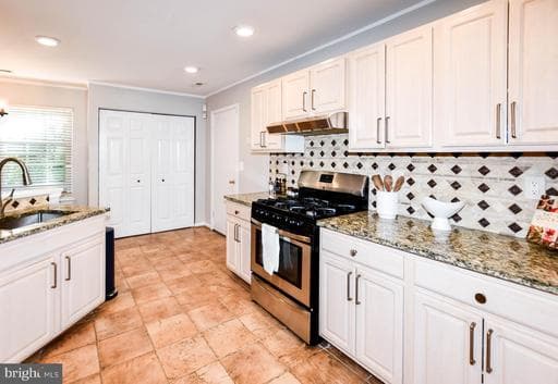 2424 VIDALIA COURT - Photo 1