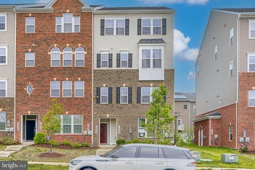 10720 PRESIDENTIAL PARKWAY - Photo 1