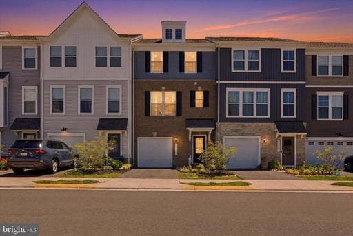 10545 Waterbury Woods Way, Manassas, VA 20112-2460, United States - Photo 1