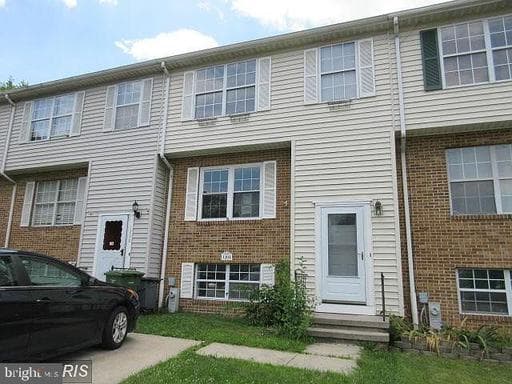 1204 Violette AVE BALTIMORE MD 21229 - Photo 1