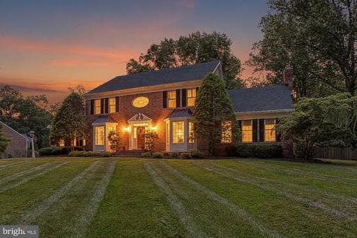 1 LAKECREST COURT - Photo 1