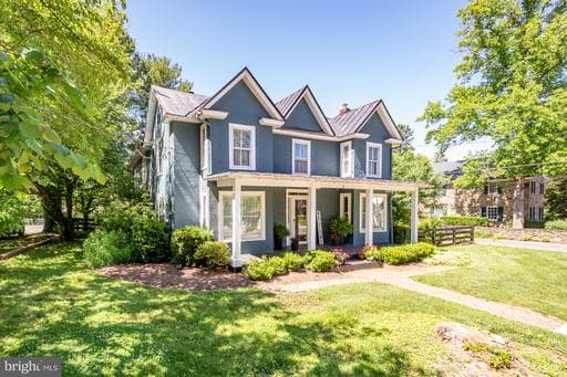 18 E LOUDOUN STREET - Photo 1