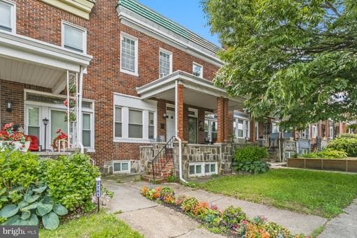 2759 CHESTERFIELD AVENUE - Photo 1