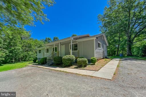 1062 PENDLETON ROAD - Photo 1