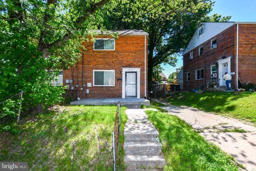 5511 59th Ave, Riverdale, MD 20737-2615, United States - Photo 1