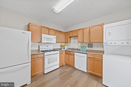 3701 S GEORGE MASON DRIVE 1111N - Photo 1