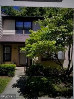 5904 ROBERTS COMMON COURT - Photo 1