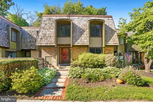 9434 FERN HOLLOW WAY - Photo 1