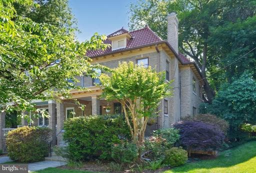 4225 37TH STREET - Photo 1
