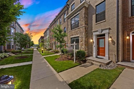 521 TRIGGERFISH DR,OXON HILL,MD,20745,PRINCE GEORGES - Photo 1