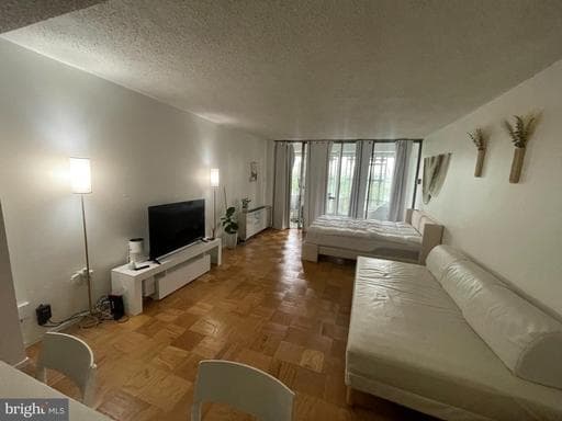 1311 DELAWARE AVENUE S833 - Photo 1