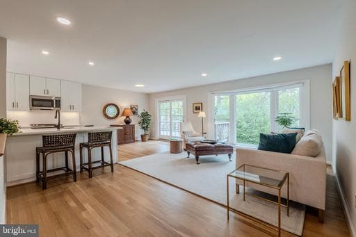 1706 BURNING TREE DRIVE - Photo 1