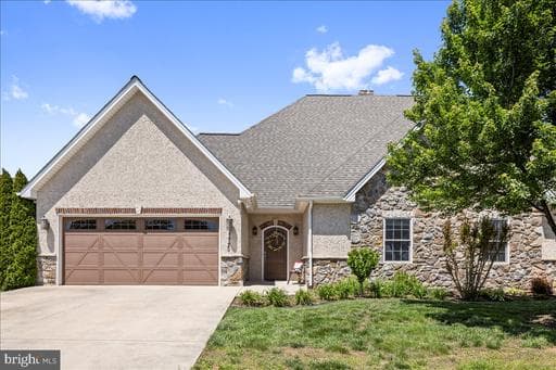 1720 Sherry Ln, Harrisonburg, VA 22801-8447, United States - Photo 1