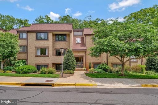 1663 PARKCREST CIRCLE 200 - Photo 1