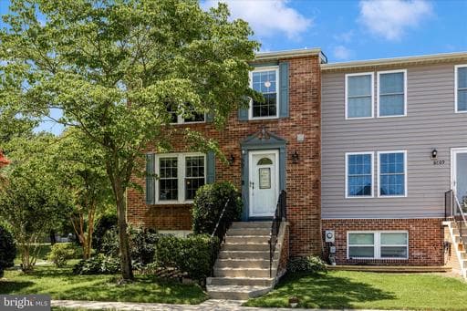 6611 HAYDOWN COURT - Photo 1