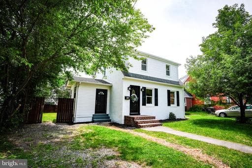 632 WATSON AVENUE - Photo 1