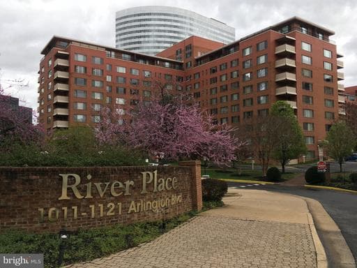 1121 Arlington Blvd, Arlington, VA 22209-3208, United States