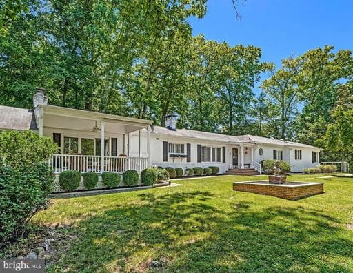 8601 MOUNT ZEPHYR DRIVE - Photo 1