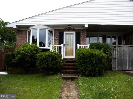 709 MARGO ROAD - Photo 1