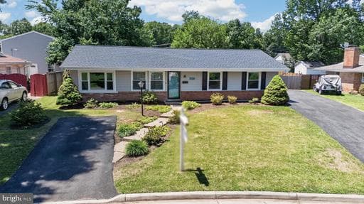 1023 S HOGA ROAD - Photo 1