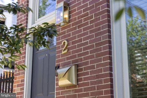 2 N CLINTON STREET - Photo 1
