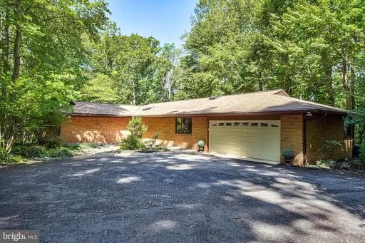 2026 HUNTER MILL ROAD - Photo 1