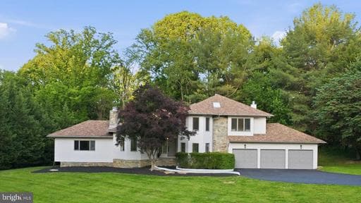 905 FALLS BRIDGE LANE - Photo 1