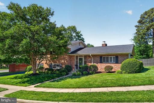 10301 MONROE COURT - Photo 1
