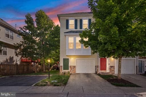 22946 FONTWELL SQUARE - Photo 1