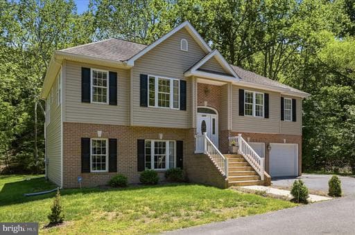 1201 LAKEVIEW DRIVE - Photo 1