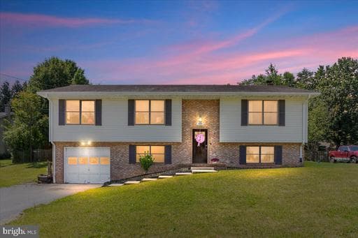 1475 Markham St, Front Royal, VA 22630-3707, United States - Photo 1