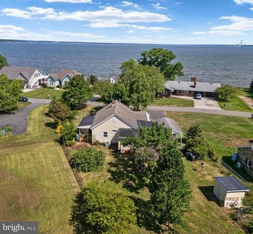 3304 RIVERVIEW DRIVE - Photo 1