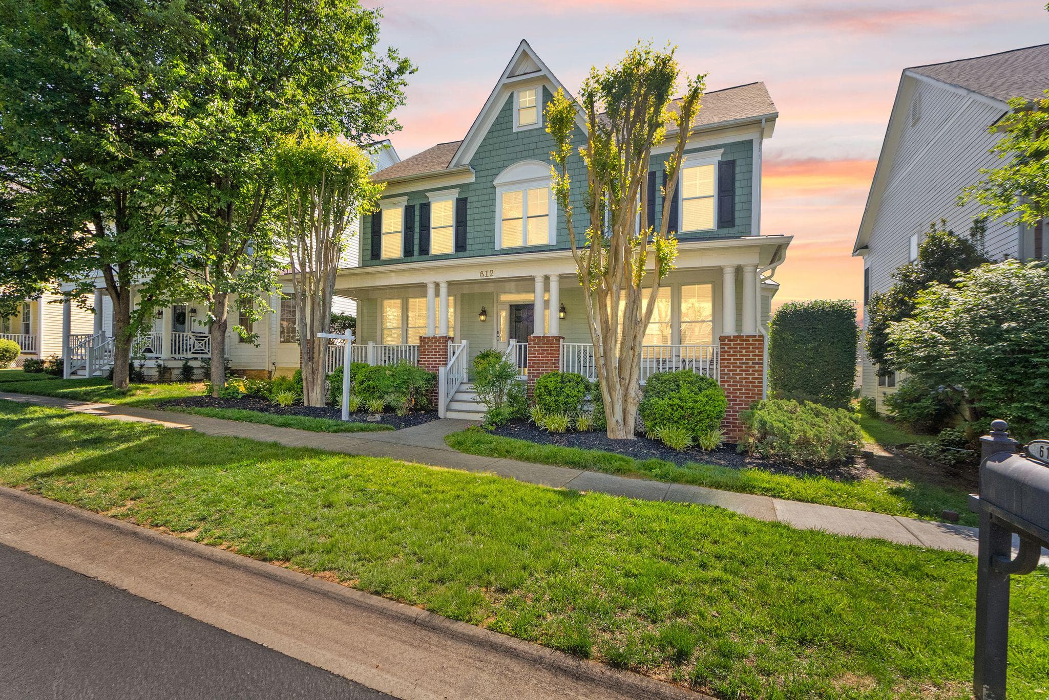 612 Greysands Ln, Purcellville, VA 20132-3456, United States - Photo 1