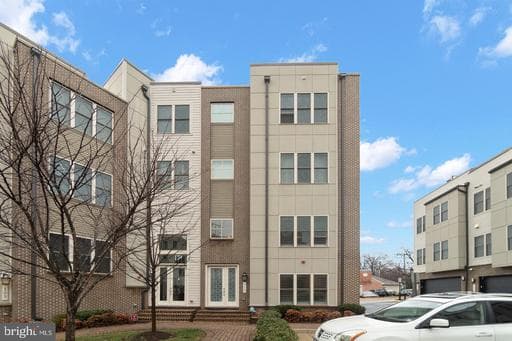 113 DYER CT. - Photo 1