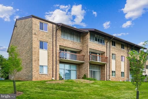 9926 Walker House Rd, Montgomery Village, MD 20886-0509, United States - Photo 1
