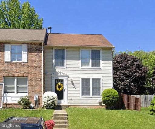51 CHINS COURT - Photo 1